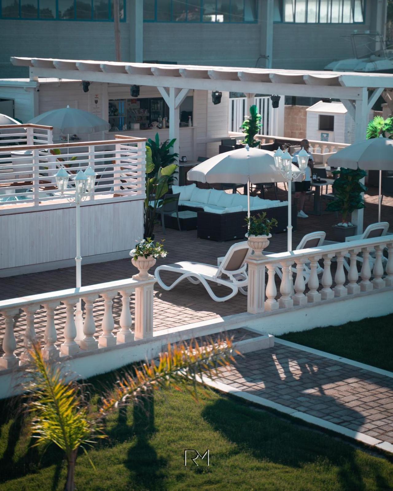 La Palazzina Bed & Breakfast Porto Cesareo Ngoại thất bức ảnh