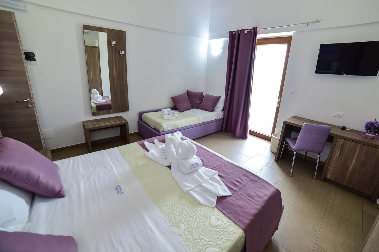 La Palazzina Bed & Breakfast Porto Cesareo Ngoại thất bức ảnh